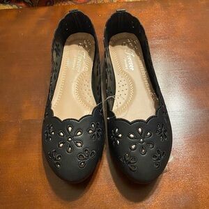 Forever comfort shoes